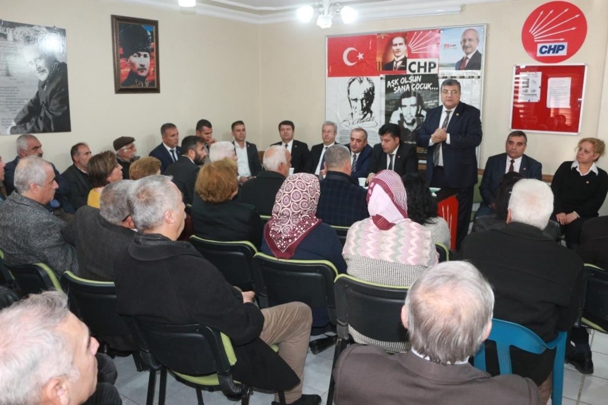 CHP milletvekilleri parti &uuml;yeleriyle bir araya geldi