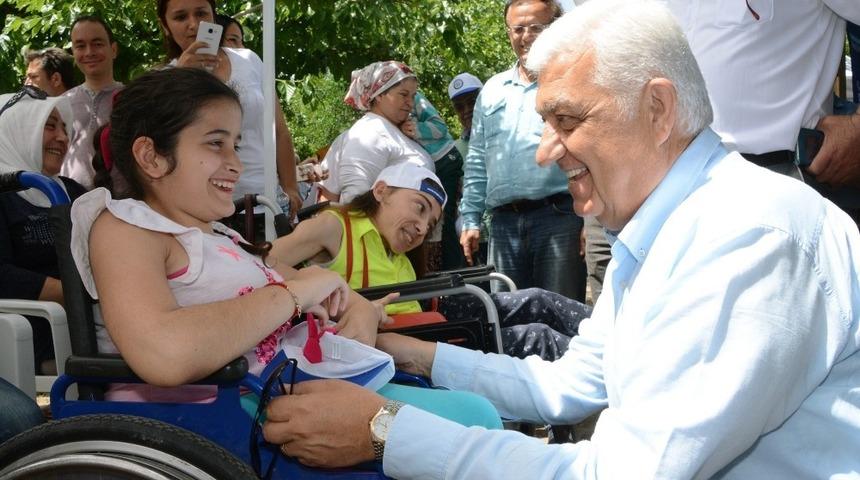 Başkan G&uuml;r&uuml;n&rsquo;den Engelliler G&uuml;n&uuml; Mesajı