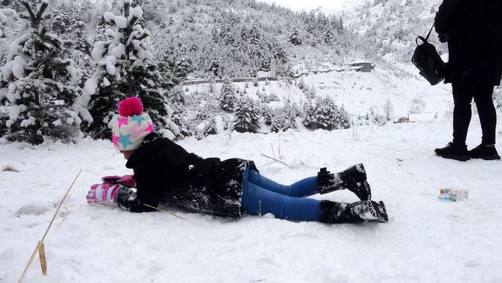 Doğu Karadeniz'de kardan 57 köy yolu kapandı G1