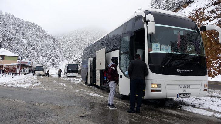 Doğu Karadeniz'de kardan 57 köy yolu kapandı G5