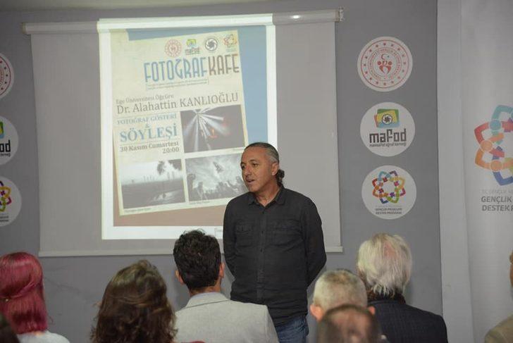 Manisa sokaklarında fotoğraf eğitimi G3