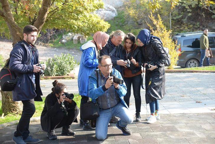 Manisa sokaklarında fotoğraf eğitimi G5