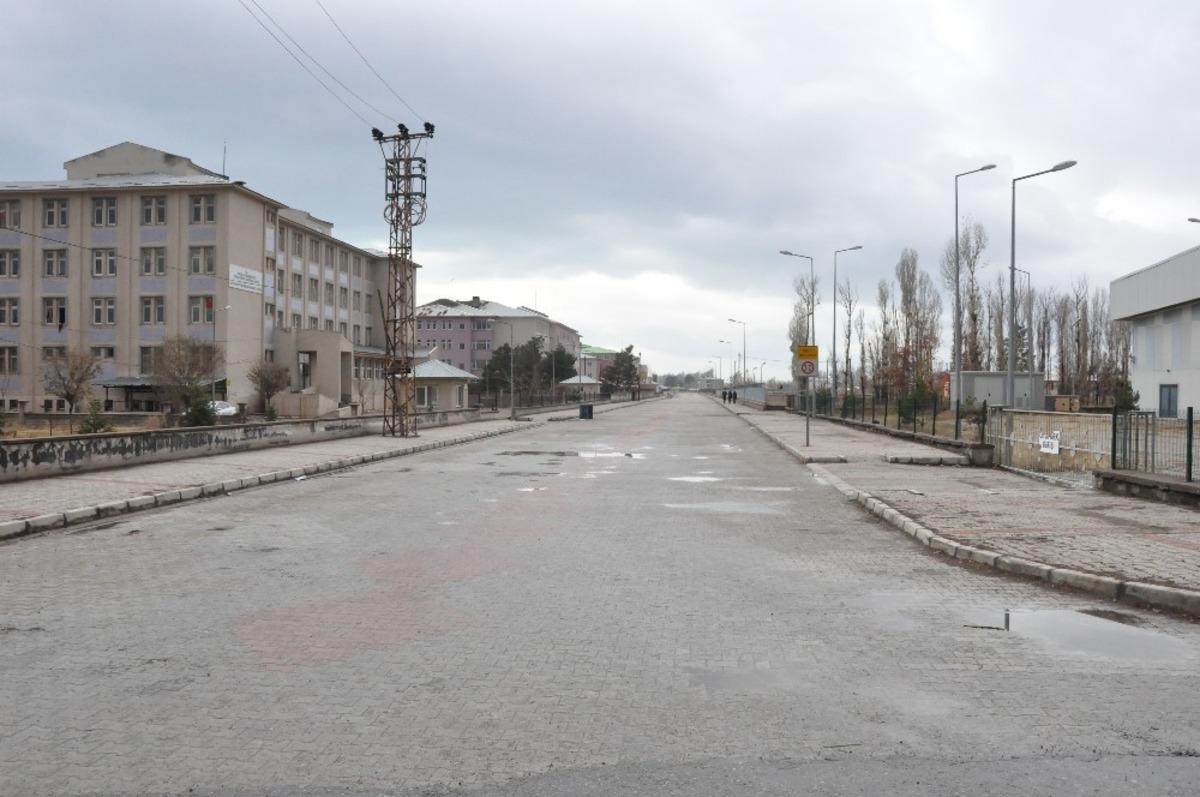 Erciş Belediyesinden ışıklandırma &ccedil;alışması
