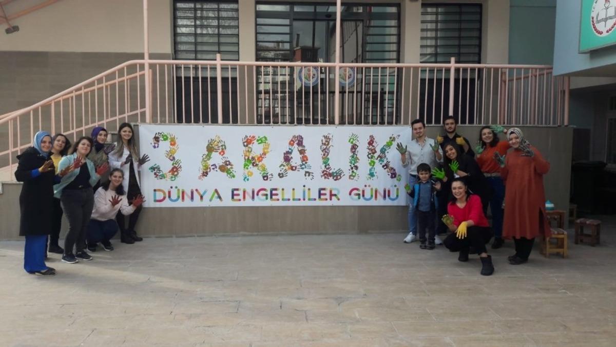 Halk Eğitim kursiyerlerinden 3 Aralık D&uuml;nya Engelliler G&uuml;n&uuml;&rsquo;nde anlamlı etkinlik