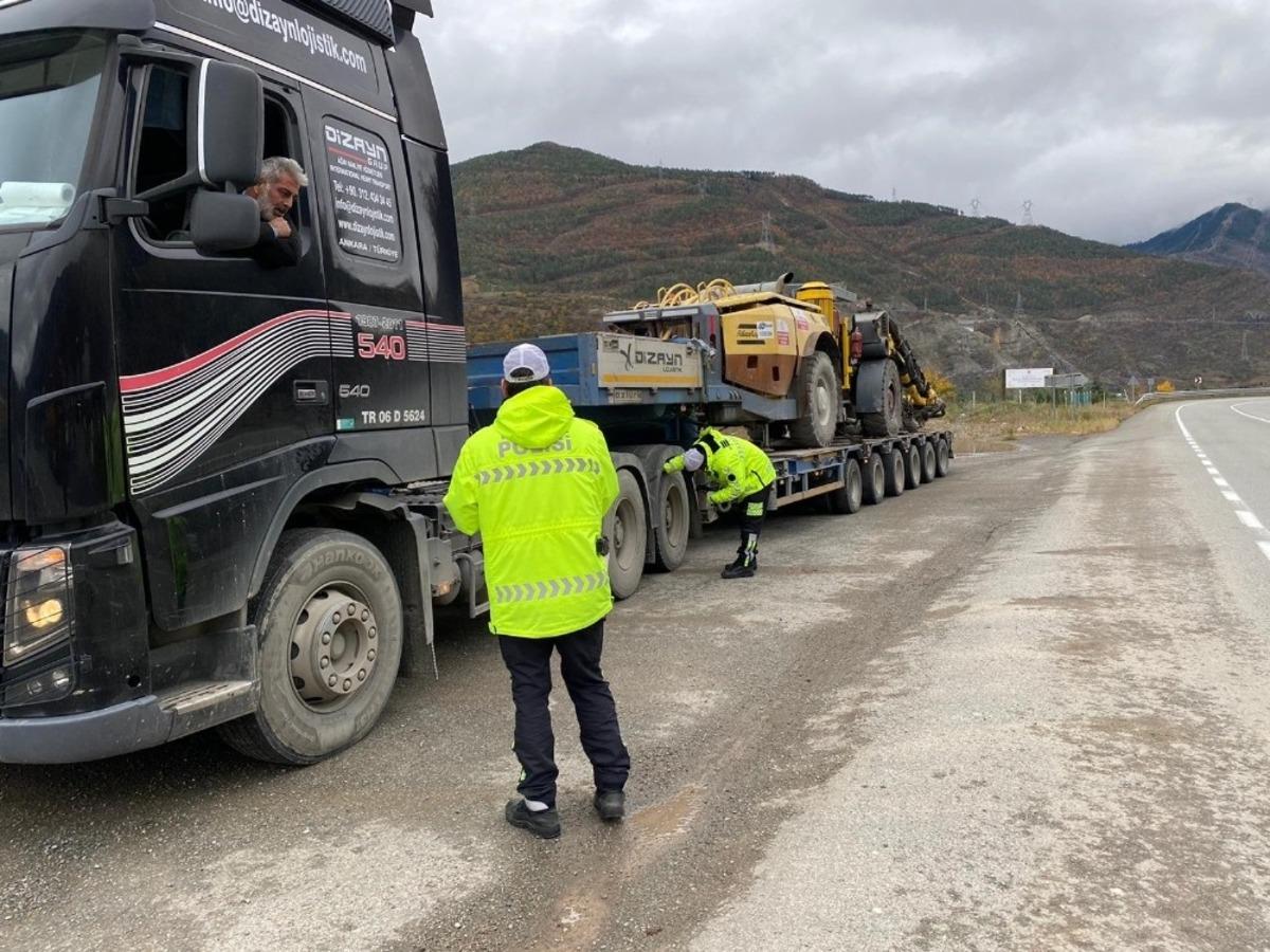 Artvin&rsquo;de kış lastiği denetimleri