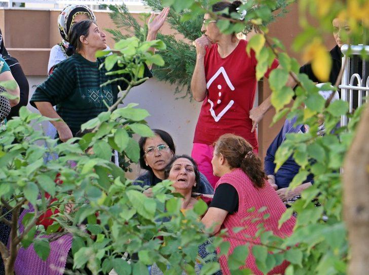 Annesinin pencereden düşüp öldüğünü duyunca sinir krizi geçirdi G2