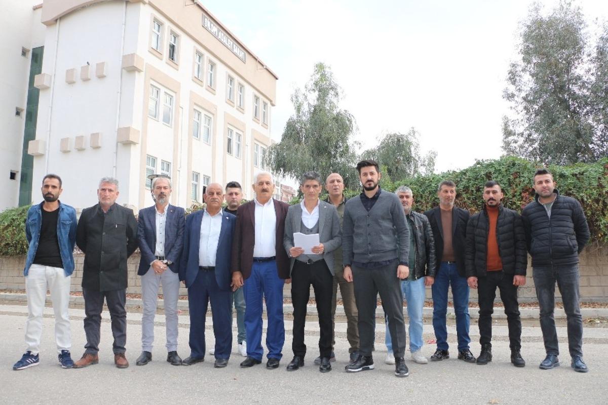 HDP&rsquo;li Silopi Belediyesince işten &ccedil;ıkarılan iş&ccedil;ilerden 17&rsquo;si hukuk m&uuml;cadelesini kazandı