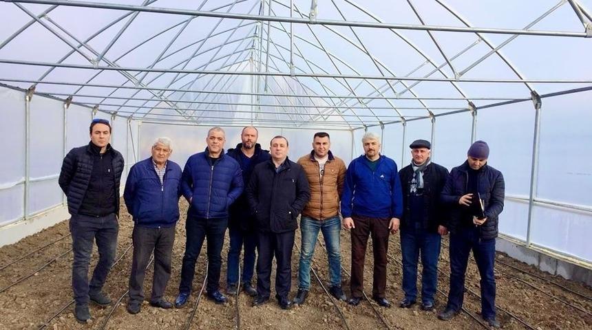 Ahıska T&uuml;rkleri i&ccedil;in yapılan seralar teslim edildi