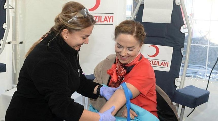 Vali Kocabıyık'tan, Esila bebek için kök hücre ve kan bağışı