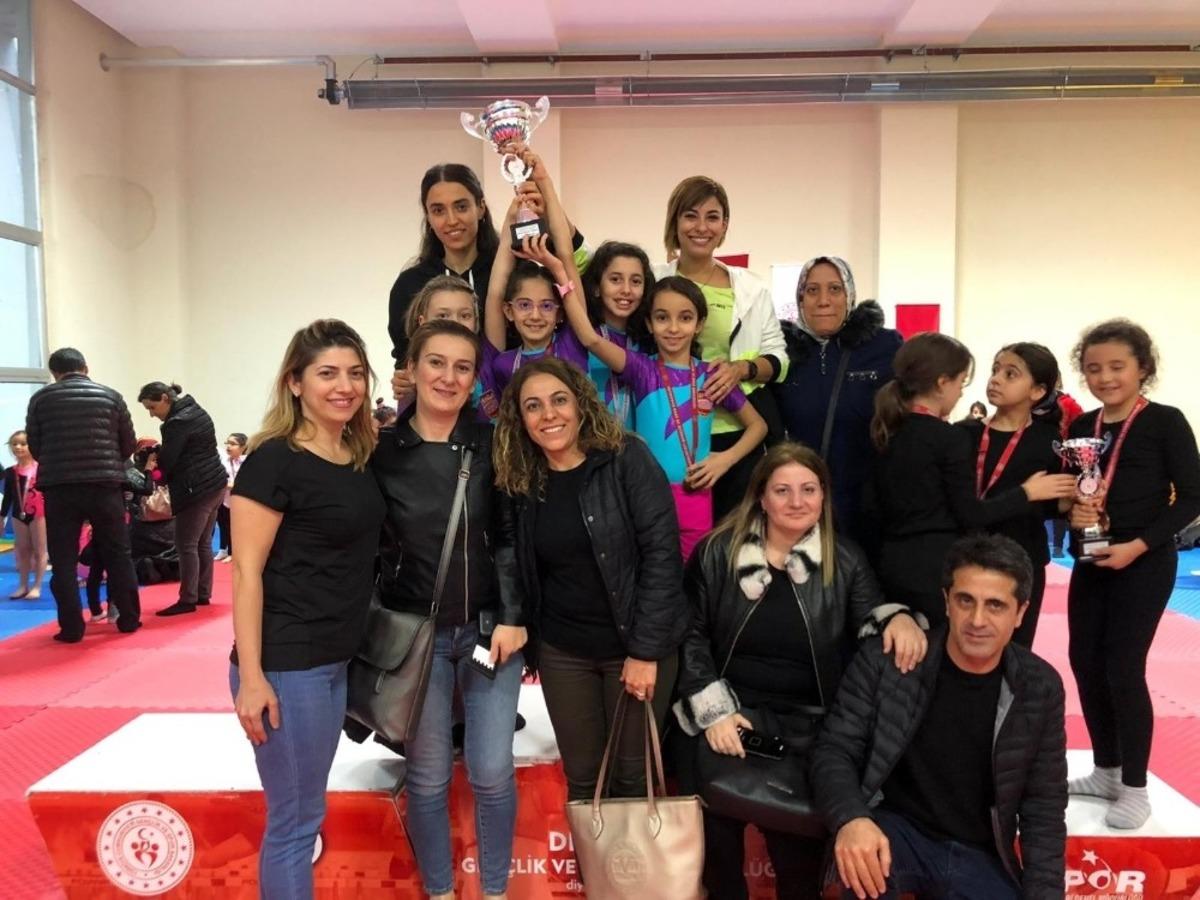 Minik cimnastik&ccedil;ilerden başarı