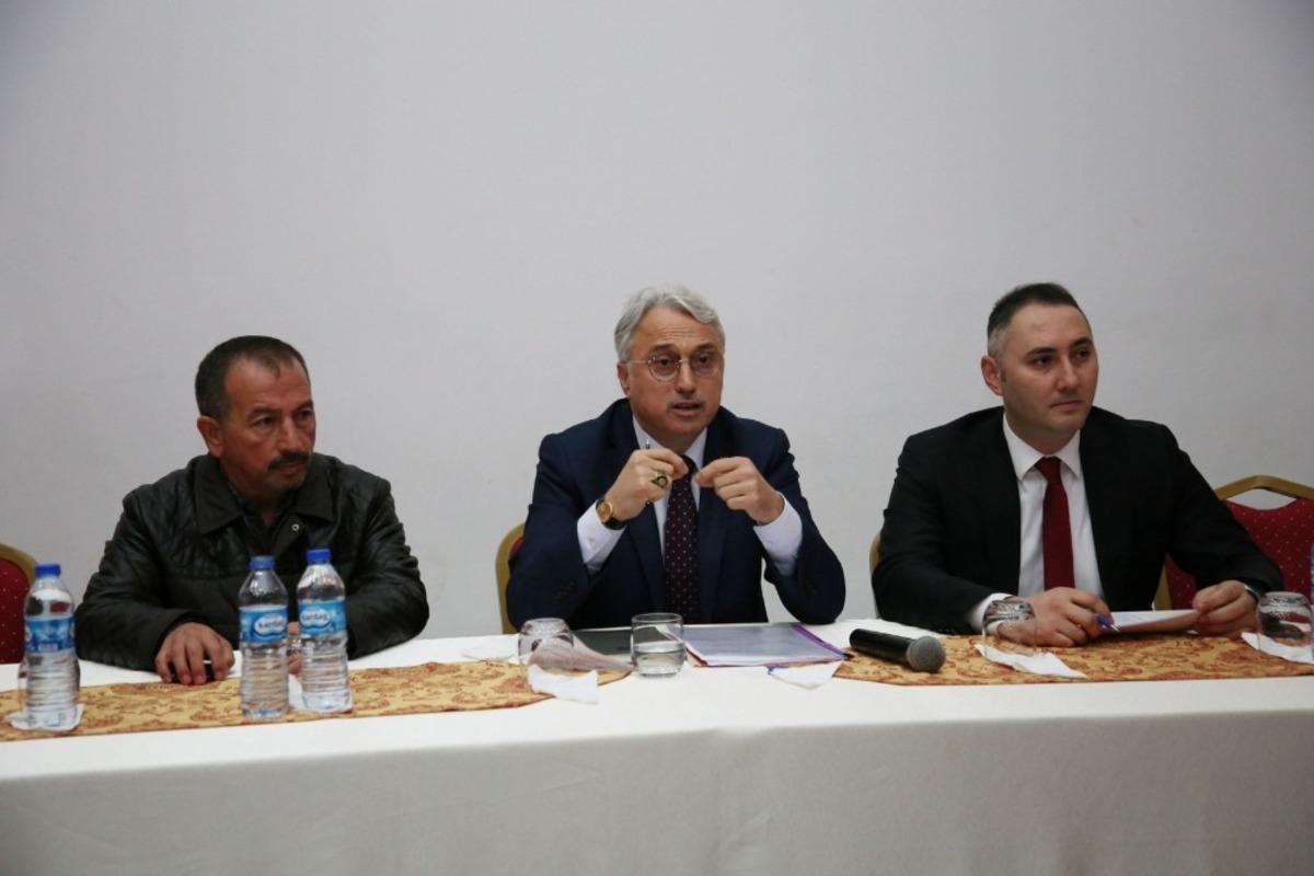 Daire başkanları muhtarları dinledi