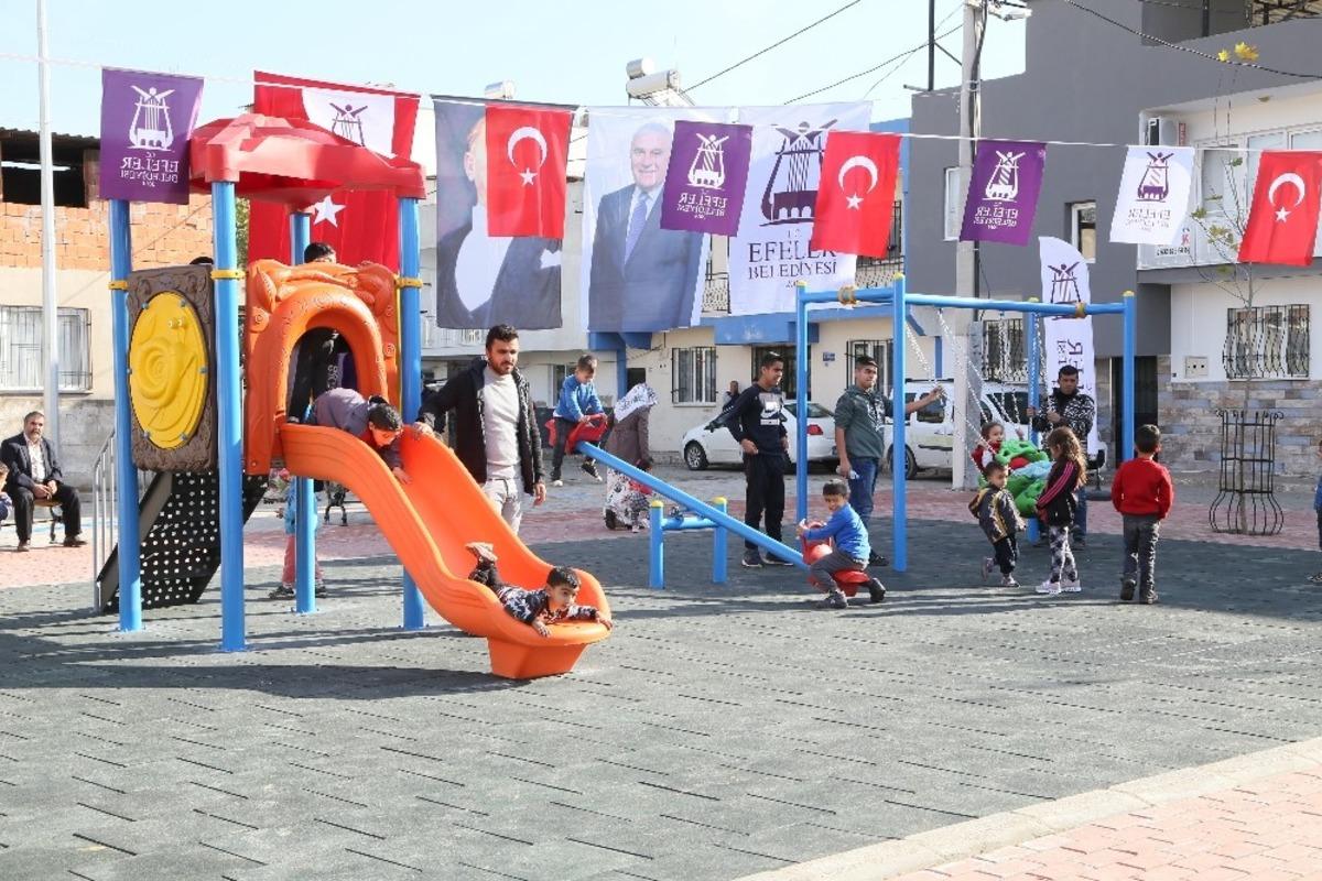 Ovaeymirli &ccedil;ocukların park keyfi