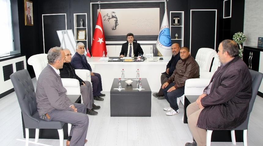 Engelliler Derneği &uuml;yeleriyle Rekt&ouml;r Karacoşkun bir araya geldi