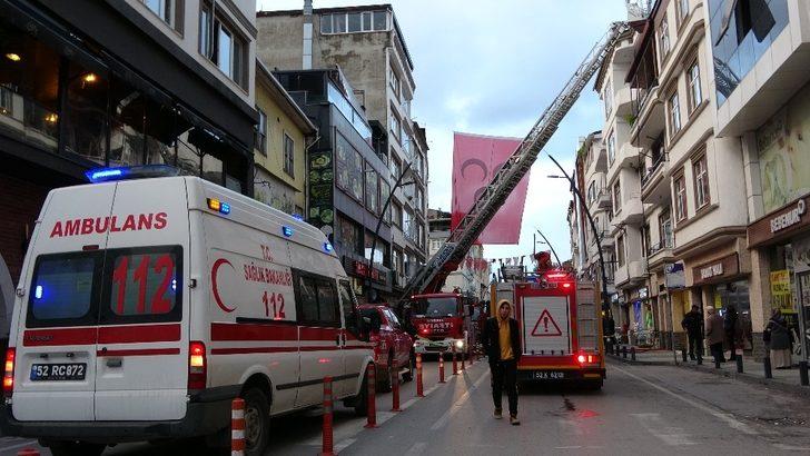Ordu’daki çatı yangını paniğe neden oldu G2