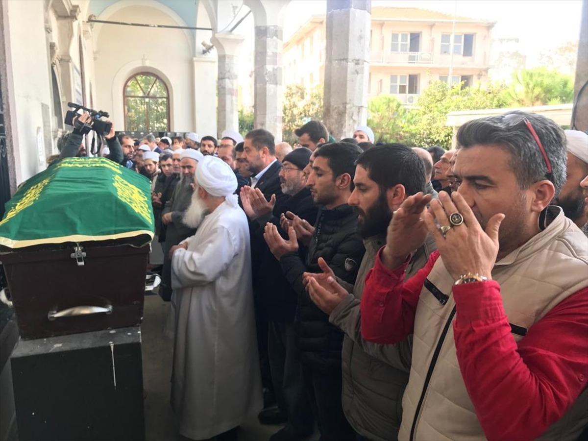 G&Uuml;NCELLEME 2 - İzmir'de bir kişi ev sahibini &ouml;ld&uuml;rd&uuml;