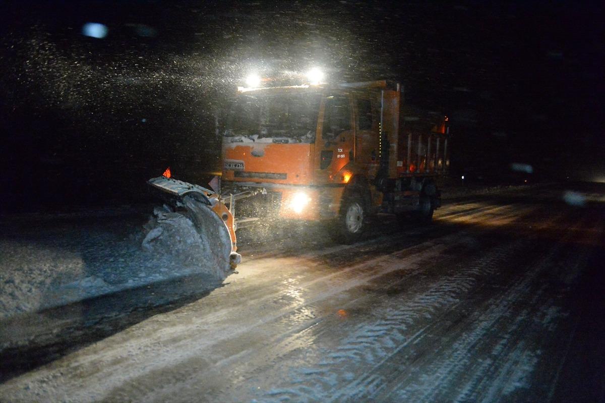 Doğu Anadolu'yu esir aldı! Ulaşımda kar engeli
