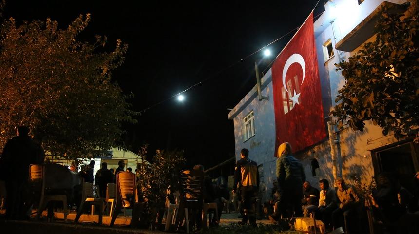 Harekat bölgesinde şehit olan askerin ailesine şehadet haberi verildi