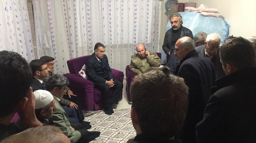 Pen&ccedil;e-3 Harekatı'nda şehit olan askerin Bitlis'teki ailesine şehadet haberi verildi