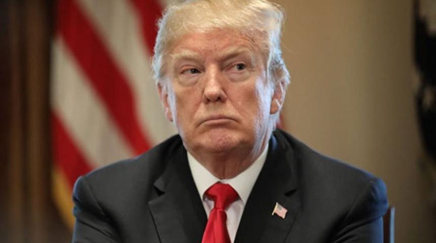 Trump NATO zirvesine giderken Demokratlara yüklendi