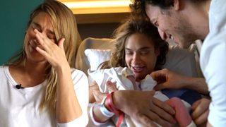 Müge Boz doğumunu anlatırken gözyaşlarına boğuldu