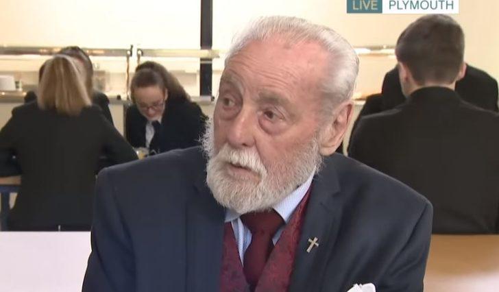 6 yıl önce eşini kaybetti, acısını azaltmak için bu yöntemi buldu! G2