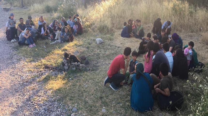 &Ccedil;anakkale'de 95 ka&ccedil;ak g&ouml;&ccedil;men yakalandı