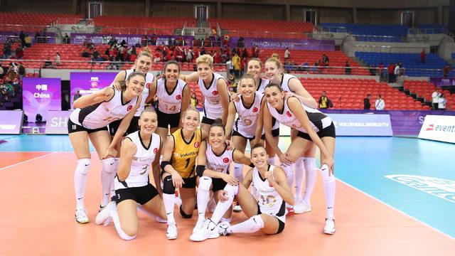 VakıfBank - Dentil Praia Clube: 3-0