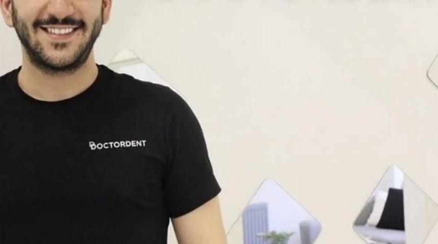 Diş tellerinde şeffaf plak fark oluşturuyor