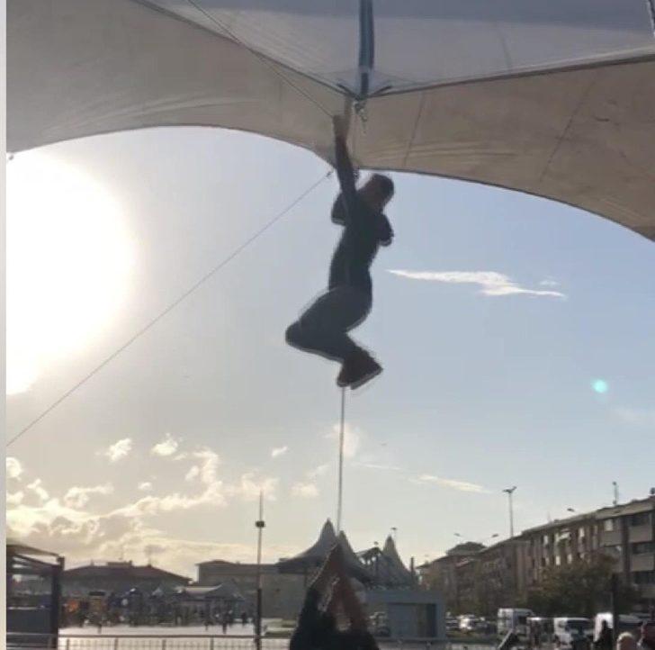 Rüzgarda çadırın ipini bırakmayan pazarcı metrelerce yükseldi  G4
