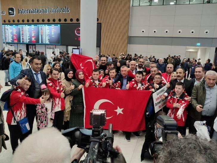 Altın çocuklara coşkulu karşılama G1