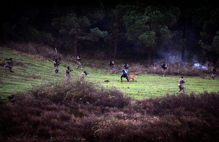 İstanbul'da özel harekatçıların nefes kesen tatbikatı!  G1