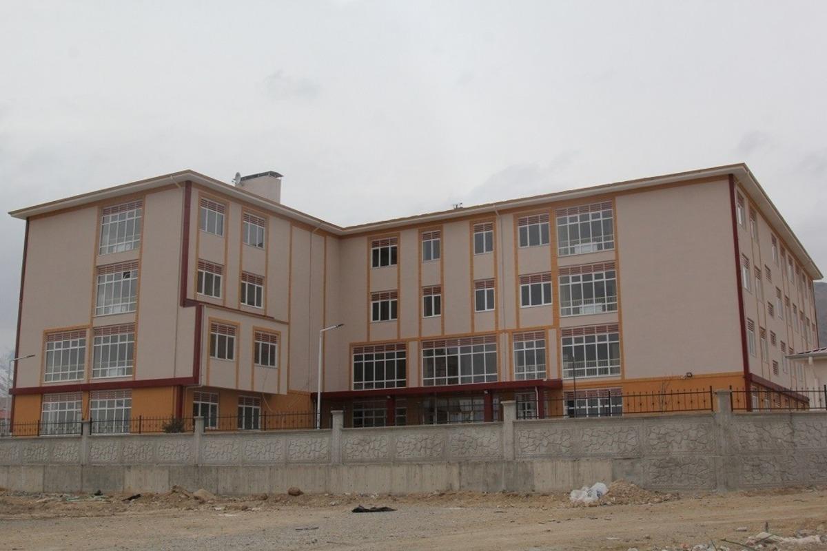 Başkale&rsquo;ye 24 derslikli lise