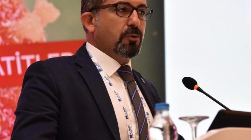 Do&ccedil;. Dr. Karake&ccedil;ili: &ldquo;HIV/AIDS sosyal ilişkilerle bulaşmaz&rdquo;