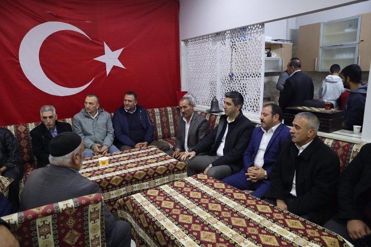 Başkan Gökhan Yüksel yangından etkilenen aile ile bir araya geldi G3