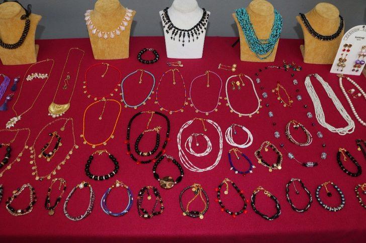 “Peroş’un Takıları Sergisi” Hasan Ali Yücel Kültür Merkezi’nde açıldı G2