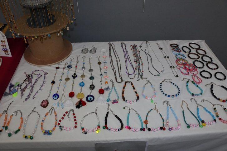 “Peroş’un Takıları Sergisi” Hasan Ali Yücel Kültür Merkezi’nde açıldı G3