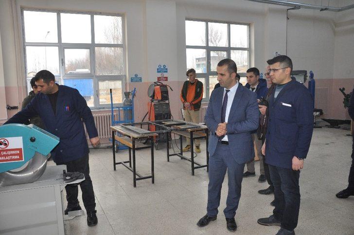 Bulanık’ta fabrika gibi okul G2