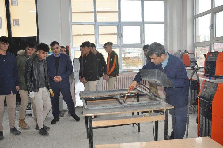 Bulanık’ta fabrika gibi okul G5