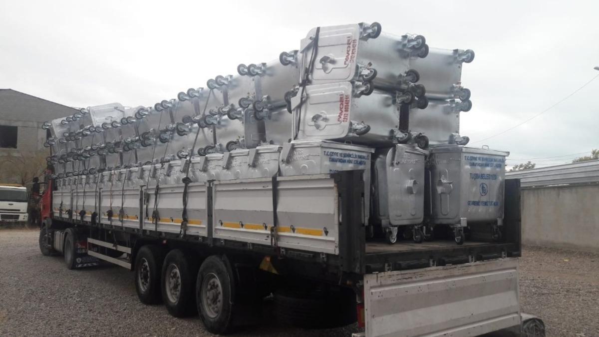 Bakanlıktan Tuşba Belediyesine &ccedil;&ouml;p konteyneri desteği