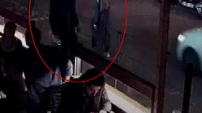 Son dakika: Beşiktaş'ta başörtülü öğretmene saldıran kadın hakkında yeni gelişme!