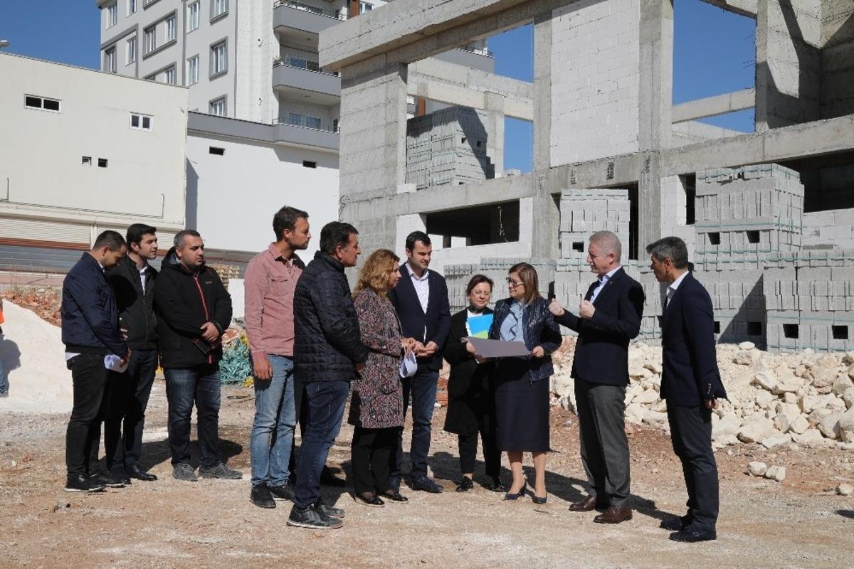 B&uuml;y&uuml;kşehir&rsquo;den mahalle tipi havuz projesi