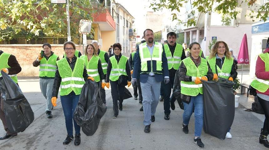 K&ouml;yi&ccedil;i Mahallesi&rsquo;nde temizlik seferberliği