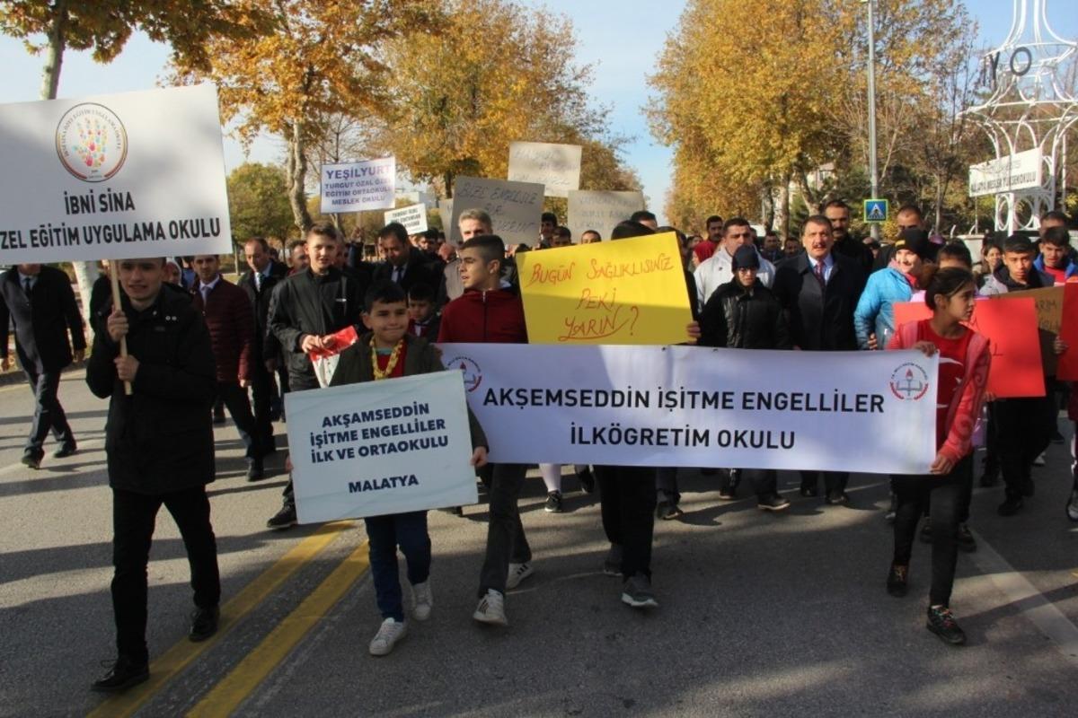 Engellilerin g&ouml;sterisi ilgi g&ouml;rd&uuml;