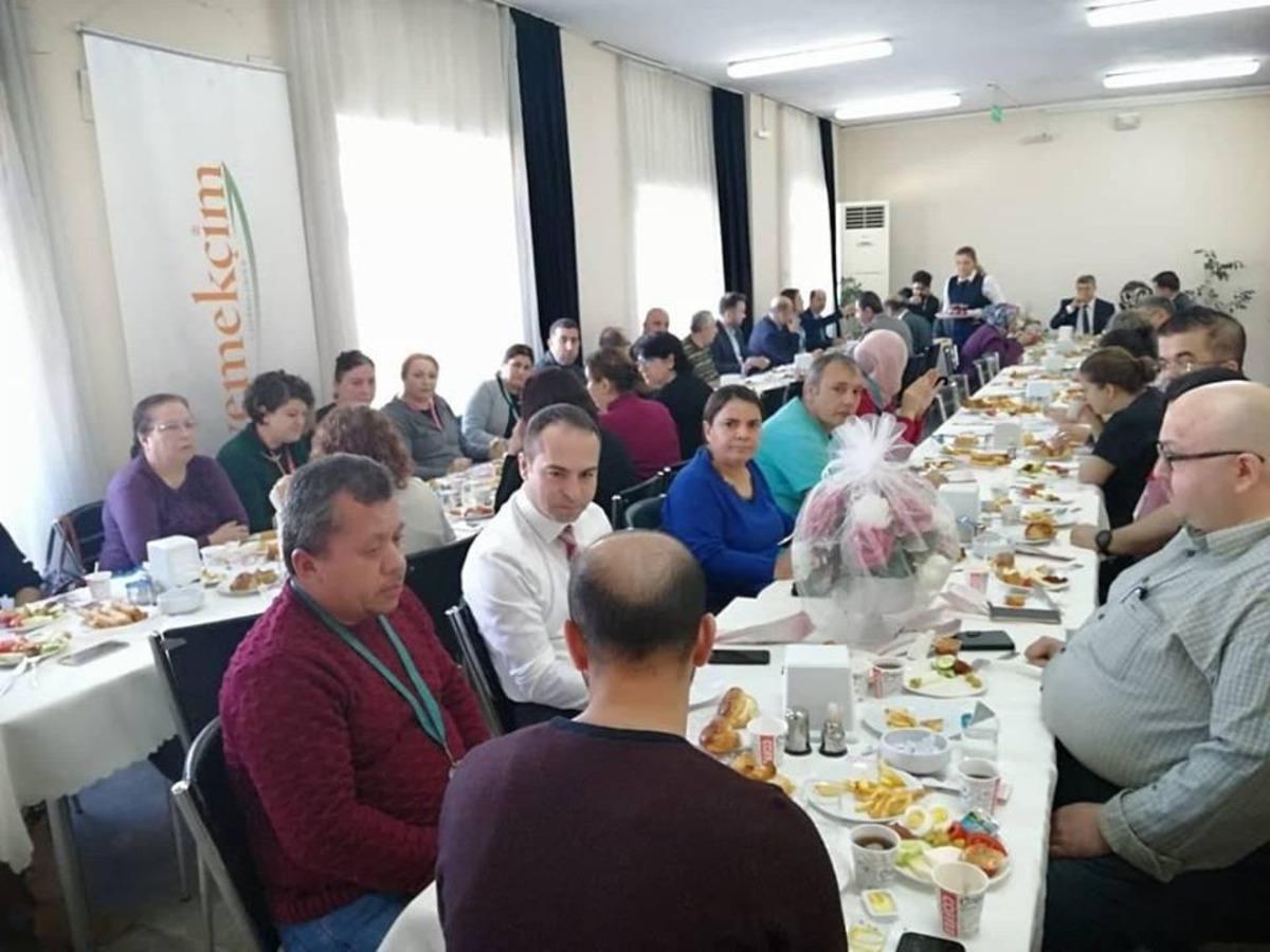 Sağlık İl M&uuml;d&uuml;r&uuml; A&ccedil;ıkg&ouml;z engellilerle kahvaltıda buluştu