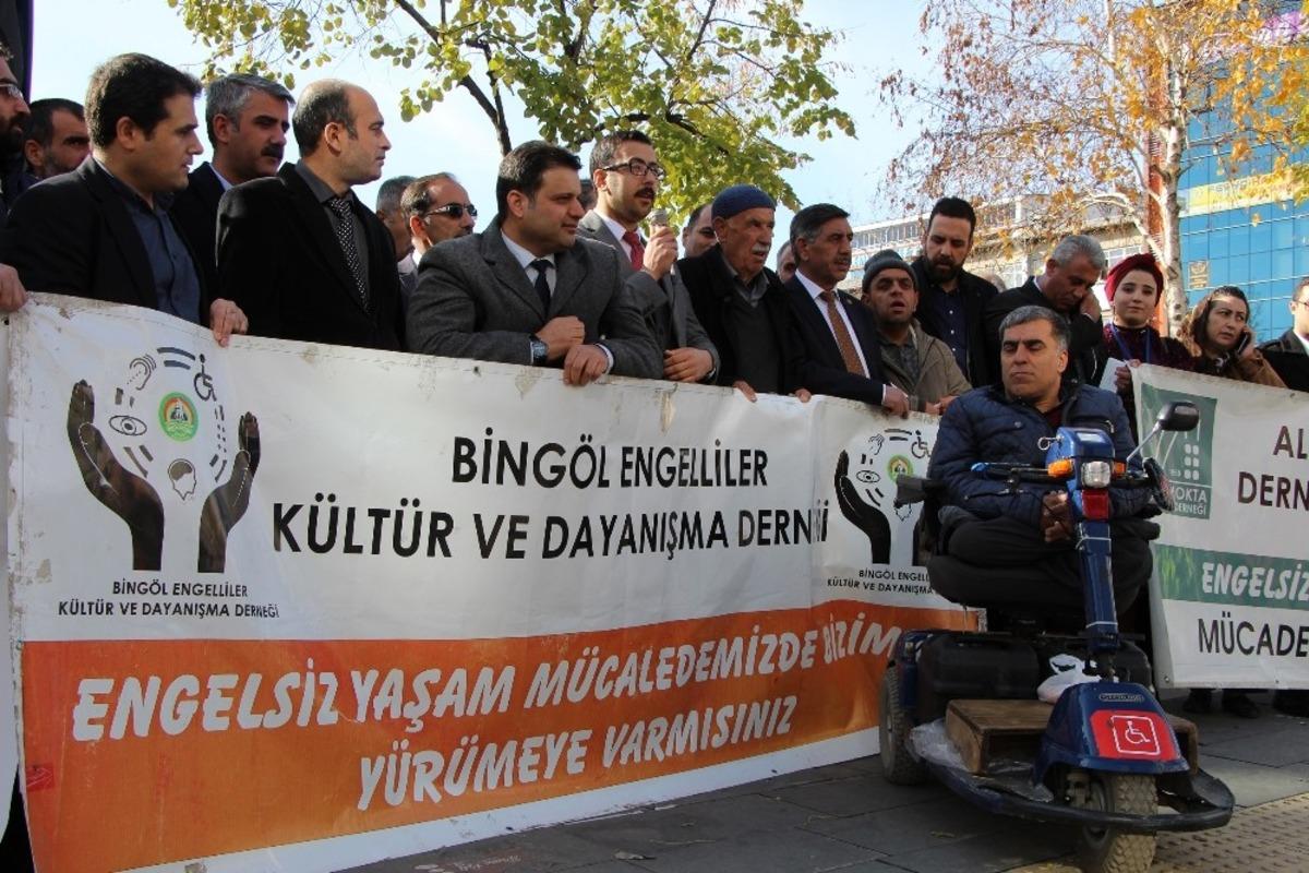 Bing&ouml;l&rsquo;deki engellilerden &lsquo;kaldırım işgaline son&rsquo; &ccedil;ağrısı