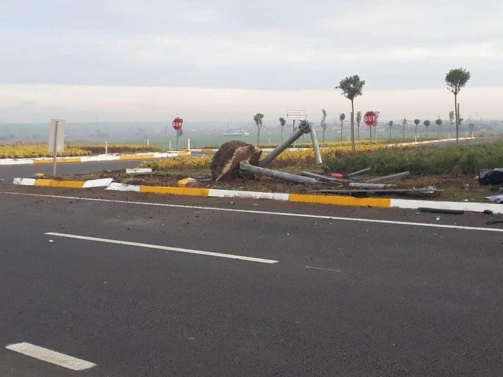 Trafik levhasını parçaladı G2