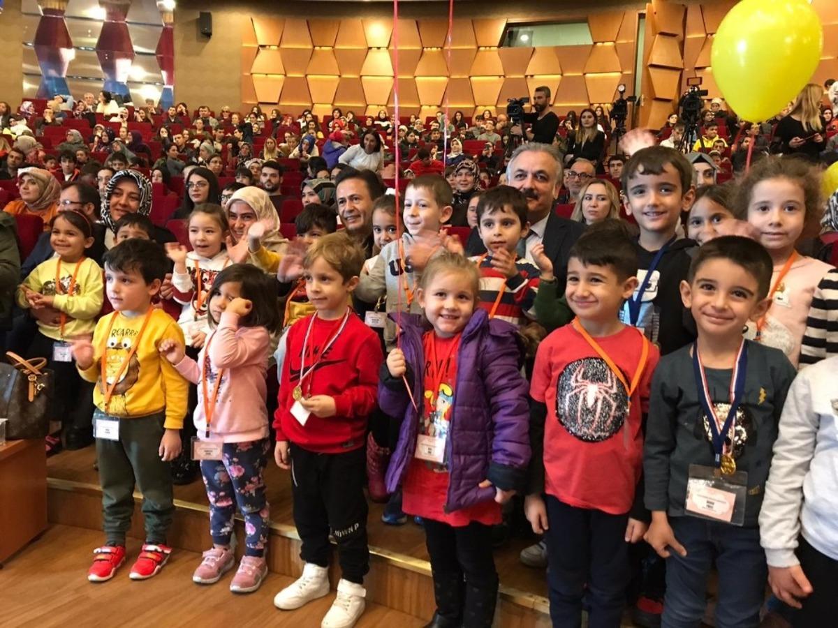 &Ouml;zel &ccedil;ocuklardan &lsquo;Engellerimiz Engel Değil&rsquo; g&ouml;sterisi