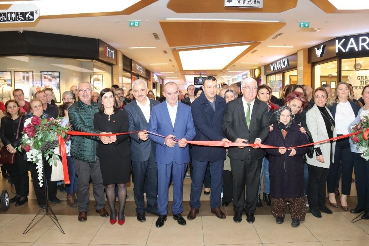 Belediye başkan yardımcısı sergi a&ccedil;tı