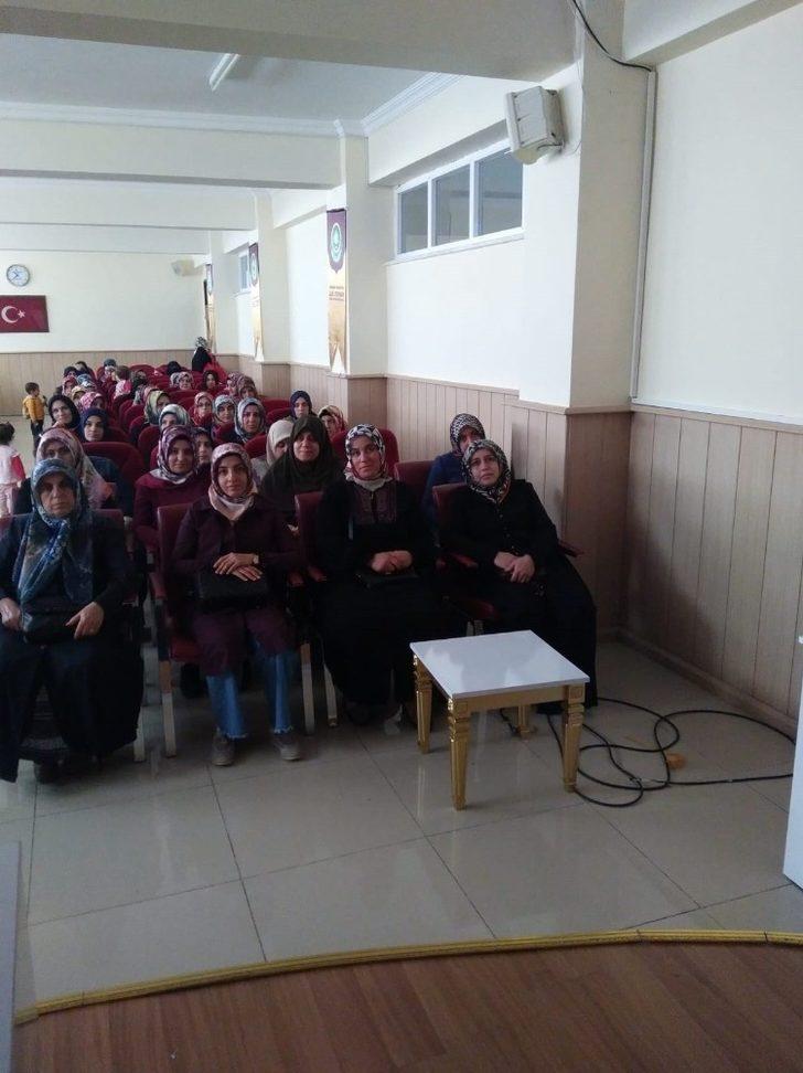 Büyükşehir’den “Bilinçli Veli, Bilinçli Öğrenci" konulu eğitim G3