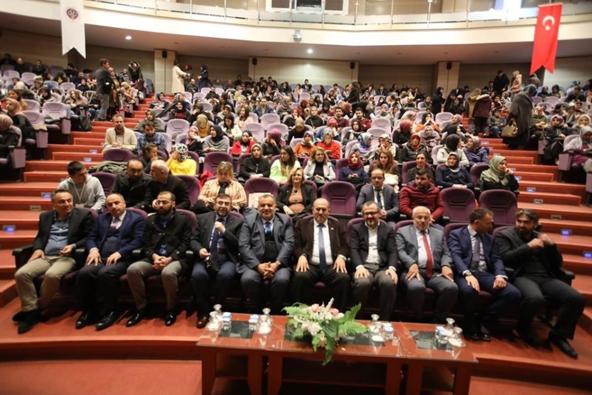 Tokat&rsquo;ta &ldquo;Duyarlı Aile Bilin&ccedil;li Gen&ccedil;lik&rdquo; s&ouml;yleşisi